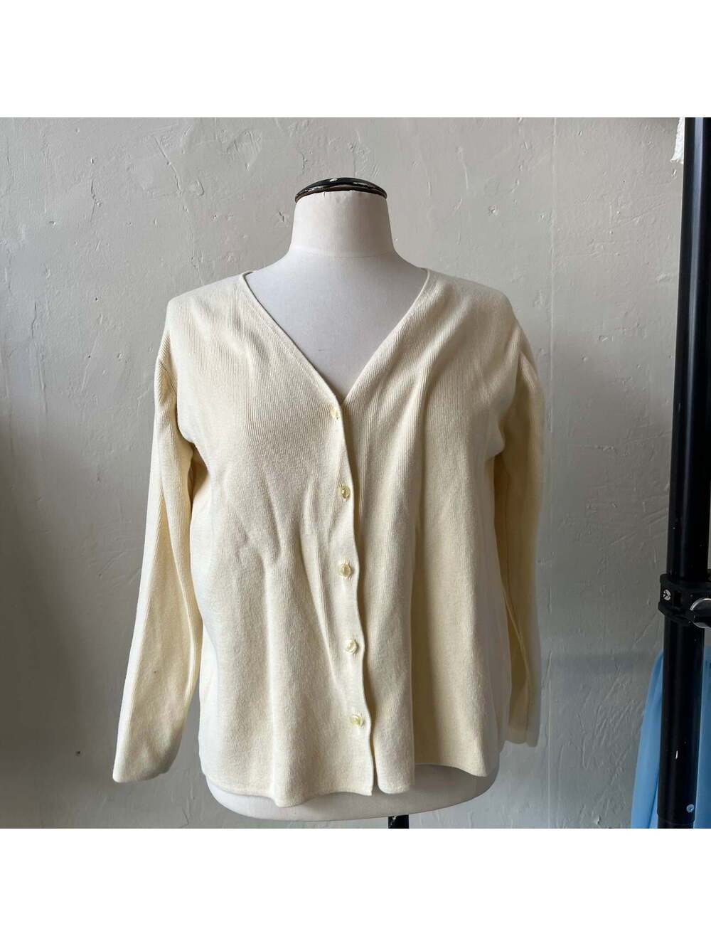Butter Yellow Sweater (L)